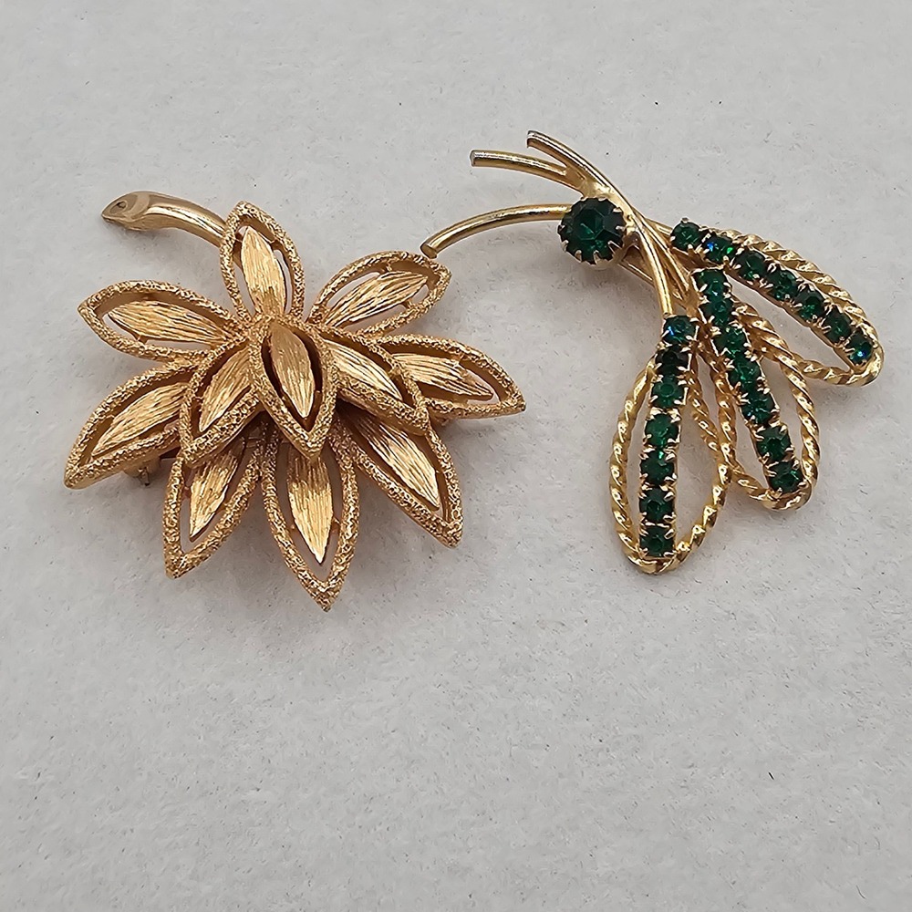 Vintage Rhinestone Brooch Lot of 2 Gold Tone Leaf Green Floral Spray Pins - Picture 6 of 12